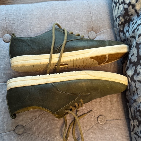 Clae Men's Olive Green Oxfords - Picture 6 of 7